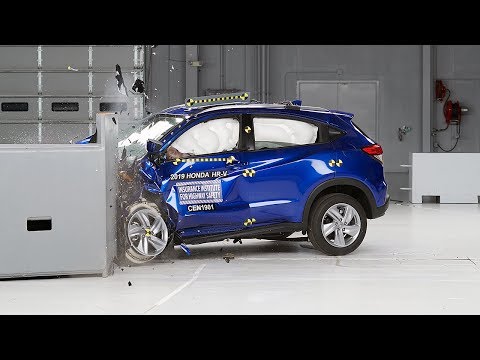 2019 Honda HR-V driver-side small overlap IIHS crash test